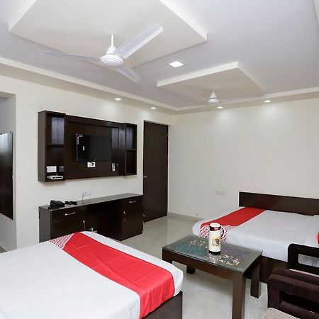 Oyo 39595 Hotel Ray Ban Kankhal Dış mekan fotoğraf