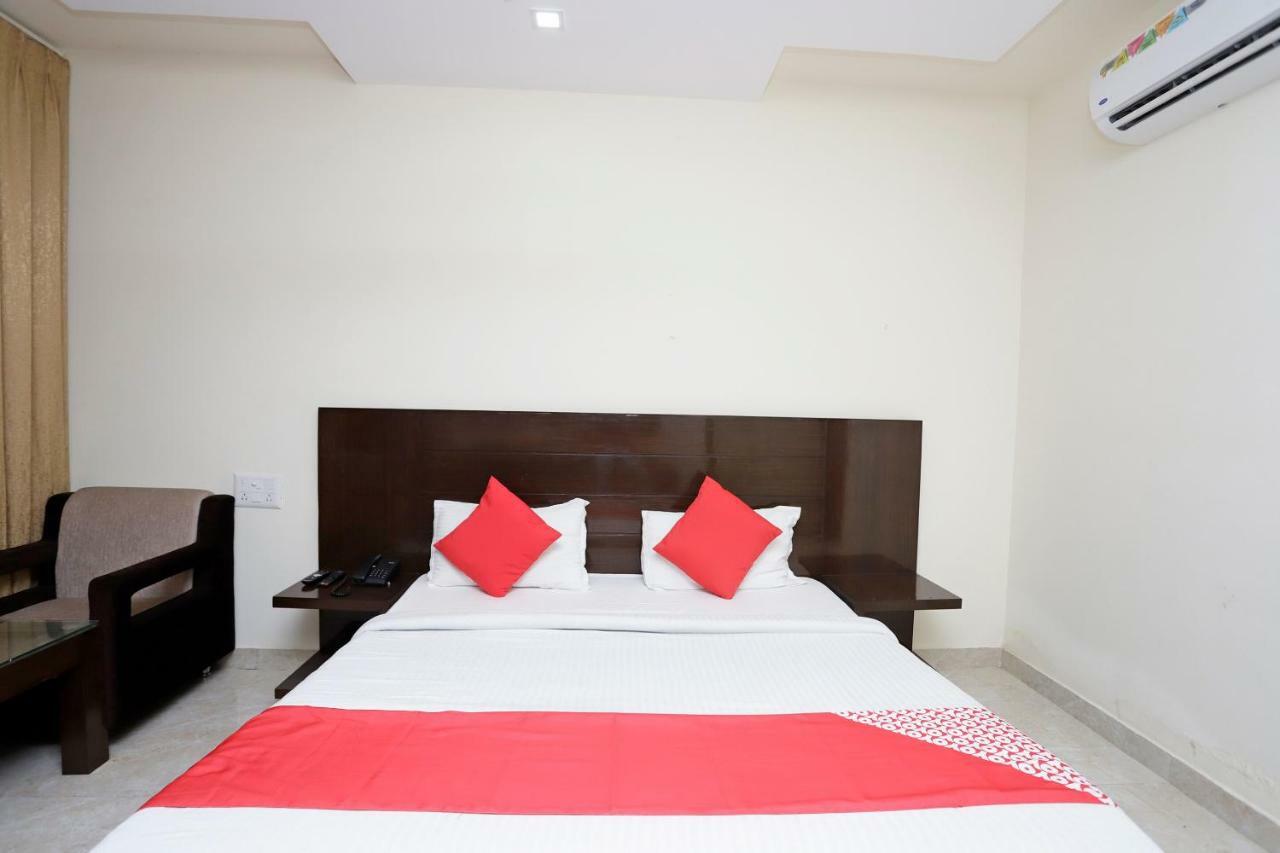 Oyo 39595 Hotel Ray Ban Kankhal Dış mekan fotoğraf