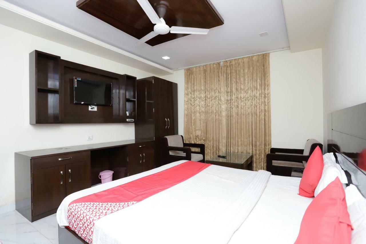 Oyo 39595 Hotel Ray Ban Kankhal Dış mekan fotoğraf
