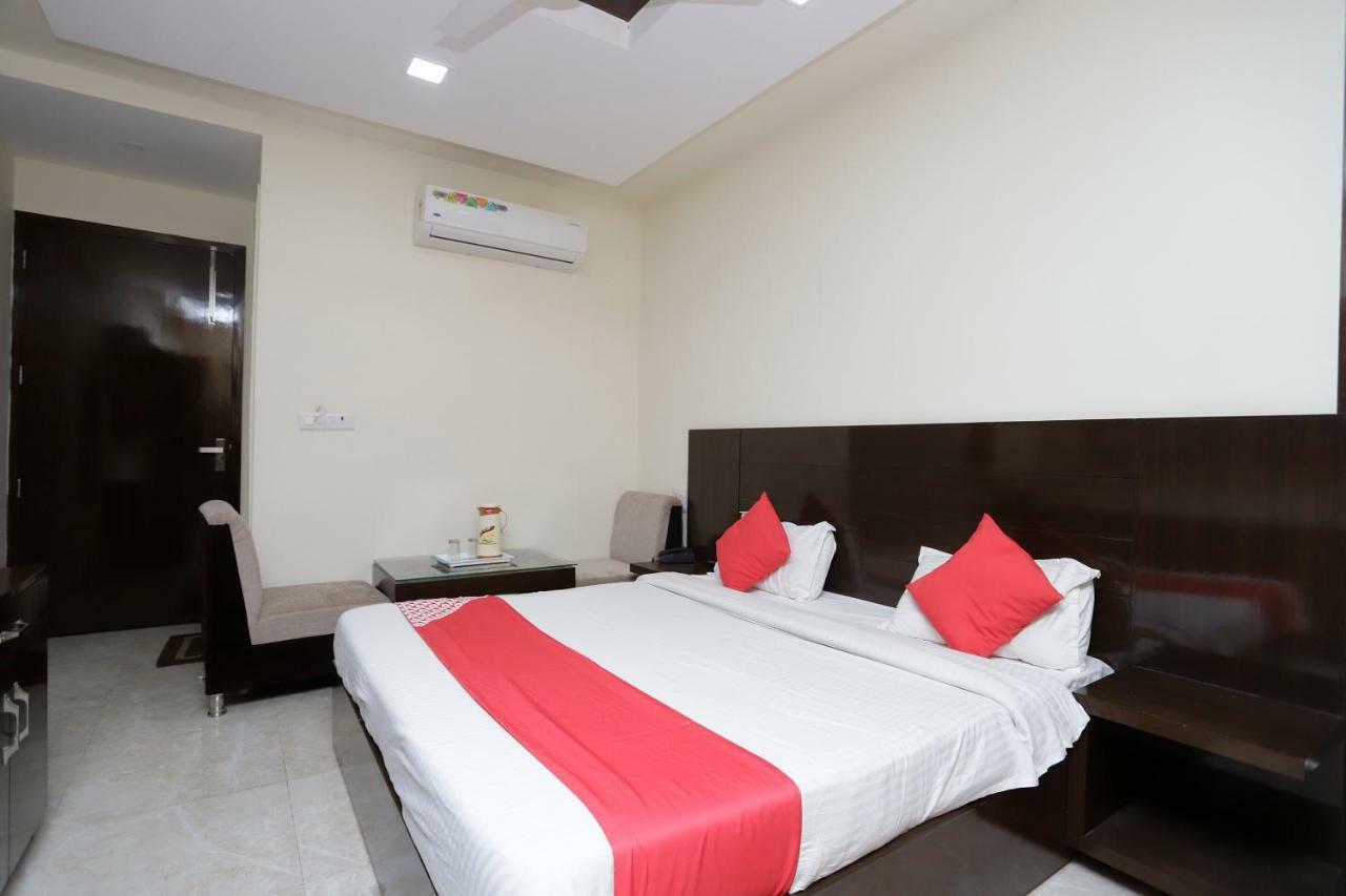 Oyo 39595 Hotel Ray Ban Kankhal Dış mekan fotoğraf